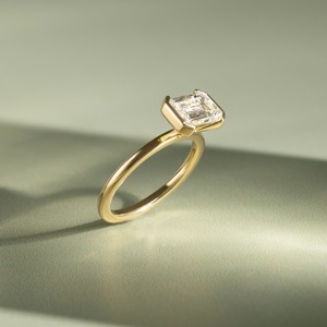 Anillo de compromiso de diamantes IGI de alta gama, estilo moderno para mujer, anillos de diamantes cultivados en laboratorio de oro amarillo. - Product Image 5