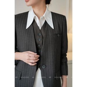 Conjunto de Blazer y Pantalón a Rayas para Mujer, Lino y Algodón, Cuello Camisero, Traje Completo para Eventos Corporativos [B9045] - Product Image 5