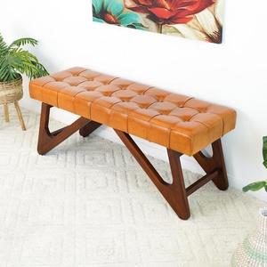 Banc en cuir et bois de teck de fabrication indienne de qualité supérieure, 47 pouces, idéal pour l'entrée ou la chambre, offrant une excellente solution d'assise pour la salle à manger ou les entrées. - Product Image 6