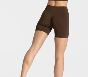 Shorts décontractés pour femmes, style européen et américain, couleur unie, cinq boutons, coupe droite ajustée, grande taille, 100 % polyester - Product Image 2