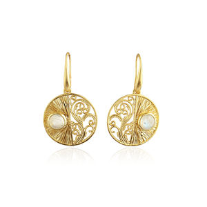 Boucles d'oreilles pendantes Art Déco en pierre de lune naturelle, monture géométrique en filigrane, laiton plaqué or 18 carats, cadeau chrétien, bijoux pour femme - Product Image 1