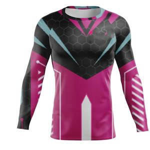 Rashguard de compression en spandex respirant à manches longues pour homme, de qualité supérieure, tendance, avec logo frontal imprimé par sublimation - Product Image 1