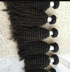 Extensions de cheveux naturels indiens Remy ondulés, bruts, non traités, en gros - Product Image 2