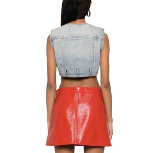 Nuevo top elegante sin tirantes y sin mangas sobre chaleco vaquero irregular, diseño halter para mujer. - Product Image 2