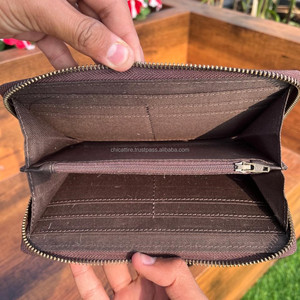 Cartera de chequera de cuero occidental con herramientas a mano, Cartera de cuero genuino 100% con cremallera Floral, Cartera de mano de mujer de piel de vaca personalizada - Product Image 6