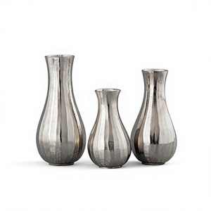 Jarrón de Metal de la Mejor Calidad con Acabado Pulido Antiguo en Níquel, Jarrones de Metal para Decoración Cultural y Centros de Mesa - Product Image 1
