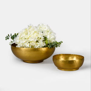 Tazón Decorativo de Aluminio para Servir en el Hogar, Ofrece una Presentación Elegante para Ensaladas, Aperitivos y Frutas - Product Image 1