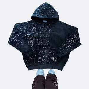 Sudadera con capucha extragrande para hombre con pedrería negra, informal, de forro polar suave, estilo streetwear, para invierno. - Product Image 5