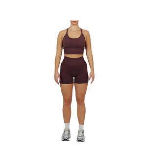 ชุดโยคะผู้หญิงแบบไร้ตะเข็บ แห้งเร็ว ระบายอากาศดี 2 ชิ้น กางเกงขาสั้นเอวกลาง พร้อมสปอร์ตบรา สำหรับออกกำลังกาย วิ่ง  รับผลิตตามสั่งขายส่ง - Product Image 1