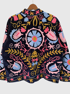 Veste en velours brodée à la main à motifs floraux, col mandarin, manches longues, taille plus, chic prairie, vêtements d'automne pour femmes adultes - Product Image 3