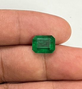 Emerald 3.80 Cts รูปทรงแปดเหลี่ยมจากแหล่งกำเนิดของแซมเบียที่มีความชัดเจน Lusture และสีโดย Sadiya International - Product Image 4