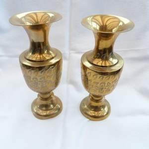 Nuevo Florero de Metal Estilo Antiguo Moderno, Florero de Mesa Personalizado Hecho de Latón a Precio Económico - Product Image 1