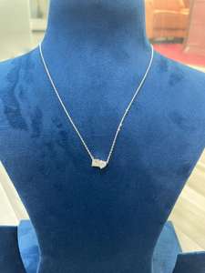 Collar con Colgante de Barra de Corazón con Diamante Cultivado en Laboratorio, Corte Princesa, Oro Blanco de 9K, 1.06 Quilates, Chapado en Rodio, Lujoso - Product Image 4