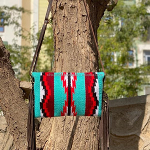 Nouveau Western élégant véritable cuir aztèque usiné Multi couleur frange sac à bandoulière vente chaude nouveauté usiné selle couverture sac à main - Product Image 5