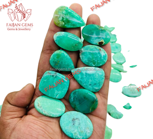 พลอยคริสโซเพรสธรรมชาติแท้รับรองโดย FAIJAN GEMS สีเขียวทรงคาโบชอง คริสตัลหลังแบน คุณภาพสูง ขนาดปรับแต่งได้ พร้อมลวด - Product Image 3