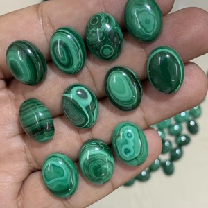 Pierre précieuse naturelle de qualité supérieure, malachite verte ovale, certifiée IGI, Rida Creations Rajasthan, 12x16, 12 carats, couleur mélangée - Product Image 3