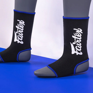 Équipement de protection Muay Thai Fairtex rouge et noir avec logo personnalisé, protège-chevilles unisexe adulte, compression, haute élasticité, respirant - Product Image 2