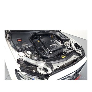 Mercedes-Benz Classe E E300 4MATIC Avantgarde Modèle avril 2019 102 898 km Boîte automatique Sièges en cuir Caméra arrière Gauche - Product Image 6