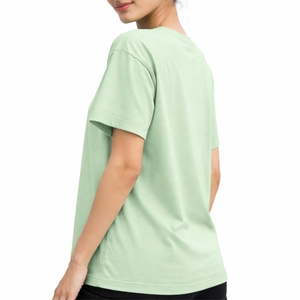 เสื้อยืดผู้หญิงสีพื้น คอวี แขนสั้น เนื้อผ้านุ่ม สวมใส่สบาย น้ำหนักเบา ดีไซน์เรียบง่าย เสื้อยืดฤดูร้อนสำหรับผู้หญิง - Product Image 3