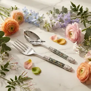 Cuchara para Servir Ensaladas de Madera Rústica Ecológica de la Mejor Calidad con Mango de Resina Epoxi, Uso Manual, Cubertería de Mesa, Star Crafts India - Product Image 3