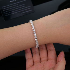Bracelet de luxe pour femme en diamant taille poire, pierre naturelle, or blanc, certifié GIA, bijoux de mariage - Product Image 1