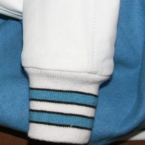 Nouvelles vestes de baseball pour hommes sur mesure de haute qualité, confortables, en polaire à col en V avec capuche, vente en gros pour la saison printanière, style universitaire - Product Image 2