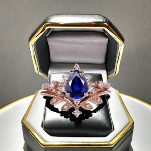 Ensemble de bagues de mariée en argent 925 inspirées de la nature-Bague de fiançailles en saphir bleu en forme de poire avec bande de feuille de moissanite, bijoux fins - Product Image 3