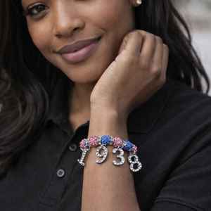 เจเจโออาสร้อยข้อมือประดับลูกปัดประดับเพชร ลูกปัดสีชมพูและสีฟ้าพร้อมจี้ปี 1938 สำหรับผู้หญิง เครื่องประดับทันสมัย ​​สร้อยข้อมือสำหรับใส่ลำลอง - Product Image 4