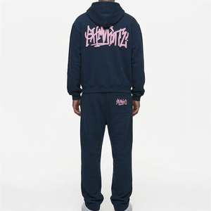 Conjunto de chándal de 2 piezas para hombre, azul marino, con cremallera, capucha y estampado de letras graffiti rosa, estilo urbano, de alta venta, con logo personalizado - Product Image 2