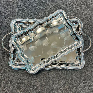 Décoration d'intérieur, vaisselle réutilisable, artisanat moderne en métal, plat de service de luxe classique en forme de feuille - Product Image 4