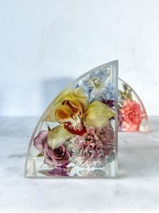 Decorative Resin <b>Bookends</b> With Artistic Craftsmanship For Stylish Home Office Bookshelf And Reading Room - Product Image 1