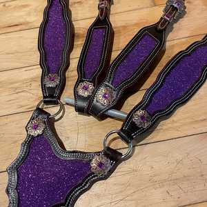 Ensemble de sellerie western fait main en cuir, design arctique personnalisé, avec franges turquoise, comprenant têtière, collier de poitrail et bride de spectacle pour cheval - Product Image 2