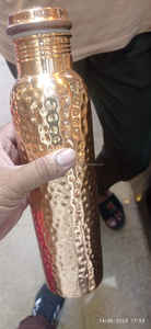 Real Copper <b>Bottle</b> <b>Sipper</b> Hammered Copper <b>Bottles</b> Made From 100% Copper Available in 950 ML Capacity Suitable for Health Stores - Product Image 3