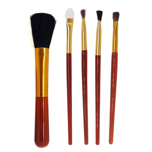 Kit de manucure 7-en-1 en acier inoxydable de haute qualité 2026, OEM, coupe-ongles et ensemble de toilettage pas cher, emballé en boîte de beauté - Product Image 3