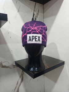 Gorro de Punto Personalizado Color Morado con Parche de Logotipo, Diseño de Telaraña, Gorro de Invierno Unisex para Exteriores - Product Image 3