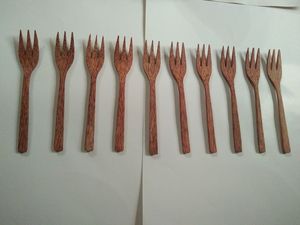 ช้อนไม้มะพร้าวจากโรงงานเวียดนาม สำหรับทำอาหาร ใช้เสิร์ฟในครัวเรือนและร้านอาหาร - สีม่วง - Product Image 6