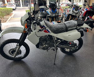 VENTAS NUEVAS Motocicleta XR650L 2025 de 644cc, monocilíndrica, de 4 tiempos, refrigerada por aire. Envío a todo el mundo. - Product Image 3
