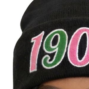 หมวกบีนนี่สีดำ ปี 1908 สำหรับผู้หญิง หมวกไหมพรมนุ่มสำหรับฤดูหนาว สีชมพู สีเขียว ปักลาย ขอบพับได้ อุ่นสบาย ทรงสกัลแคป แฟชั่นลำลอง สำหรับอากาศหนาว - Product Image 3