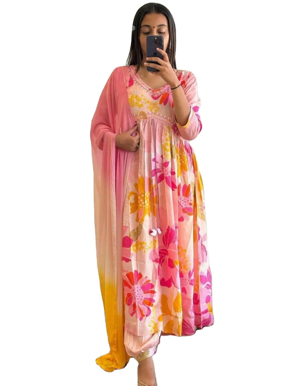 가장 많이 팔리는 아름다운 디자이너 패딩 여성 긴 Anarkali Kurti 여성용 인도 공급 업체에서 착용