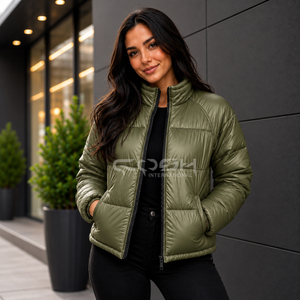 Chaqueta de Invierno Acolchada para Mujer, Impermeable y Cálida, Diseño Personalizado OEM de Cosh International - Product Image 3