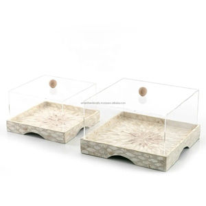 Support rond pour gâteaux et cupcakes Présentoir en incrustation d'os en nacre en verre pour décoration intérieure par LUXURY CRAFTS - Product Image 4