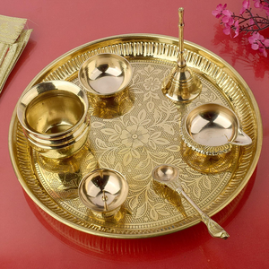 Juego de Thali de Metal Premium para Pooja con Grabado Floral Intrincado, Bandeja Redonda Dorada para Oración con Campana Decorativa y Cuencos Kalash - Product Image 3