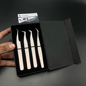 Pince à cils en acier inoxydable de meilleure qualité personnalisée avec logo en couleur Pince à cils à pointe en fibre durable Vente en gros Concurrentiel - Product Image 2