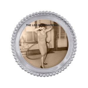 Magnífico Marco de Fotos de Metal de Diseño con Detalles Intrincados y Únicos, Perfecto para Enmarcar Retratos Familiares o Fotos de Eventos Especiales - Product Image 5