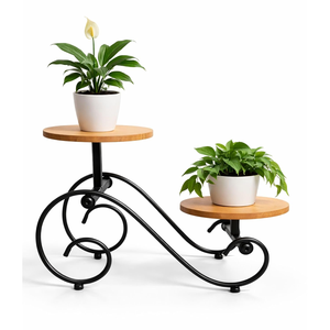 Soporte para Plantas de 2 Niveles con Estantes de Madera y Marco de Metal Negro con Diseño en Forma de S, Decorativo, para Interiores, para Macetas - Product Image 1