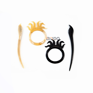 Épingle à châle élégante en corne de bœuf naturelle et bois, faite à la main, en forme de pieuvre, minimaliste et élégante, pour filles - Product Image 5