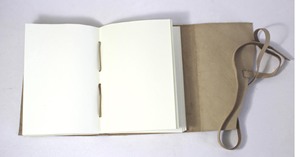 Carnet de notes personnalisé en cuir relié vintage pour étudiants, idéal pour les voyages, avec 100 feuilles de papier en coton - Product Image 3