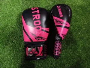 Guantes de Boxeo MMA de Cuero Auténtico con Cierre, Transpirables y de Secado Rápido, Diseño Ligero, Disponibles en Todos los Tamaños - Product Image 4