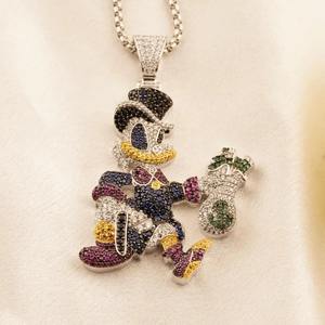 Colgante de Daffy Duck Multicolor con Diamantes, Hecho a Mano, Estilo Hip Hop, Personalizado, de Plata de Ley 925 - Product Image 2