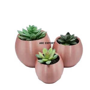 Nouvel arrivage de jardinières décoratives vintage en métal de couleur rose pour la maison, le balcon et le jardin en vente au meilleur prix - Product Image 1